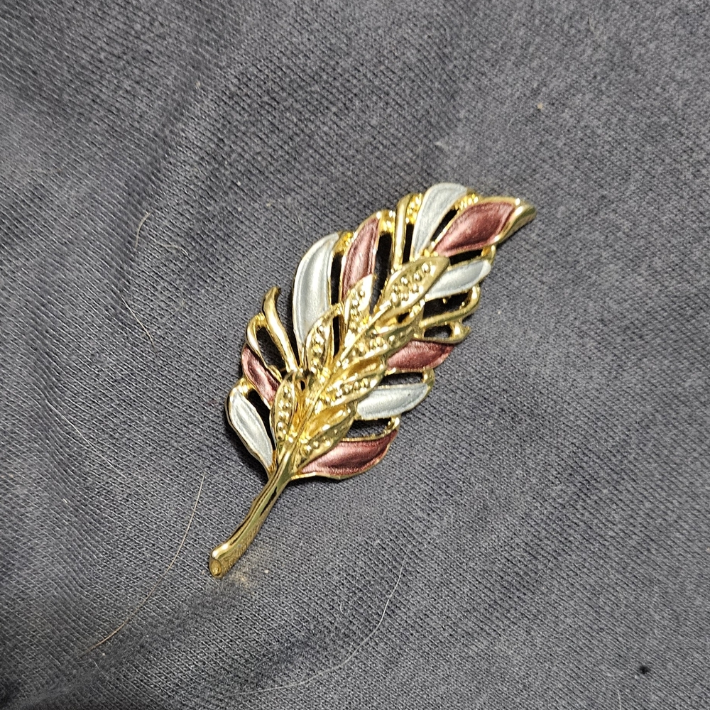 Elegant Gold and Silver Leaf Brooch